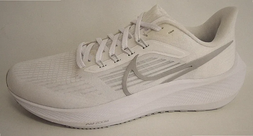 NEU Nike WMNS Air Zoom Pegasus 39 Running Schuhe Gr. 37,5 Laufschuhe DH4072-100