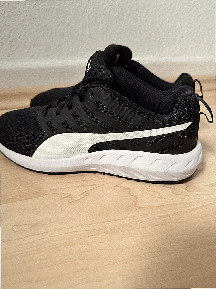 Neue Puma Laufschuhe – ultraleicht, bequem & stylisch – ungetragen
