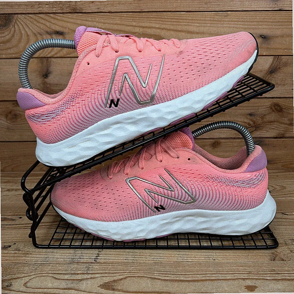 New Balance 520 Turnschuhe Damen UK 5 pink koralle weiß Straßenlauf Fitnessschuhe Neu mit Karton
