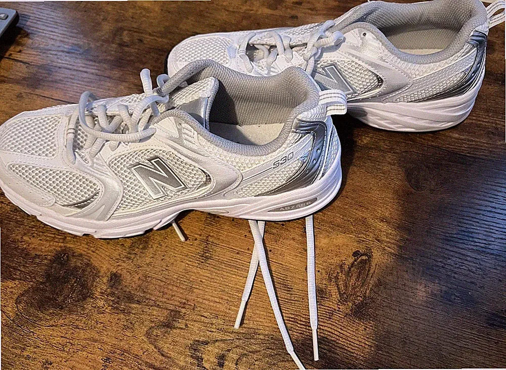 New Balance 530 Damen und Herren Laufschuhe Weiß Silber Synthetik MR530EMA 40,5