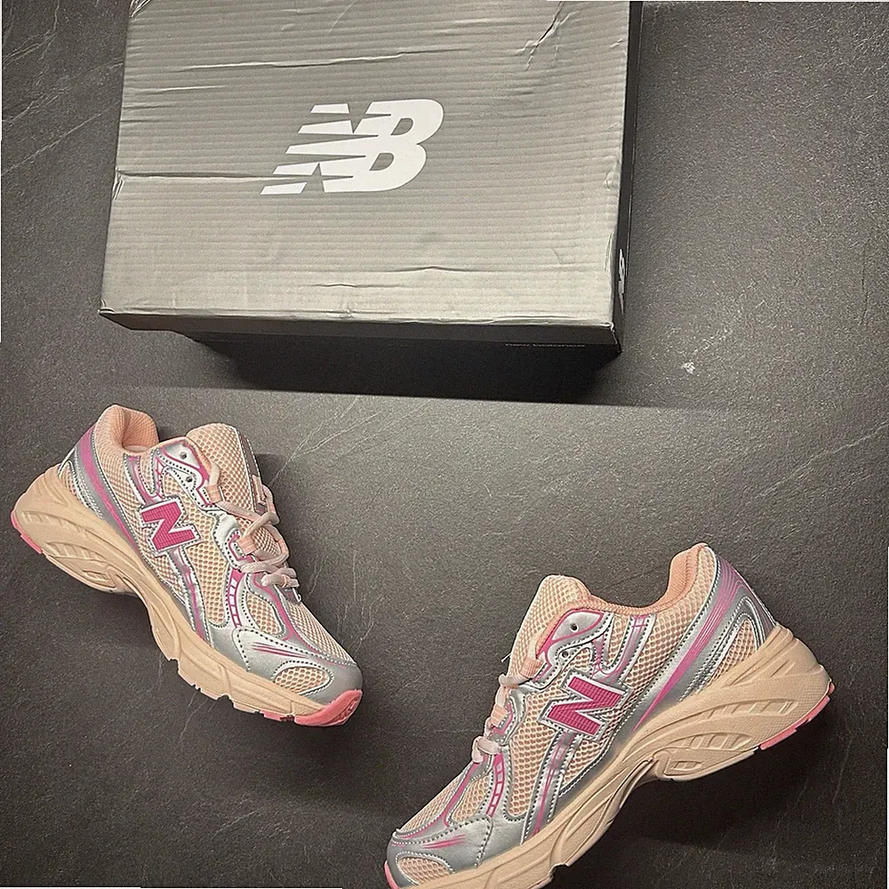 New Balance ABZORB Damen Sneaker EU 39 Low Top Mesh Schnürung rosa/silber