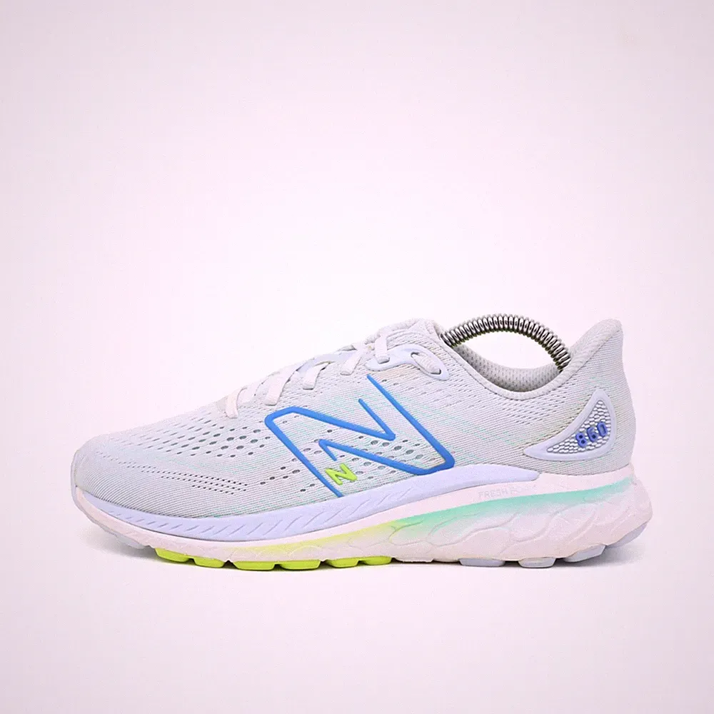 New Balance Damen 860v11 Sportschuhe Hellblau Mesh Foam Laufschuh EU 38,5