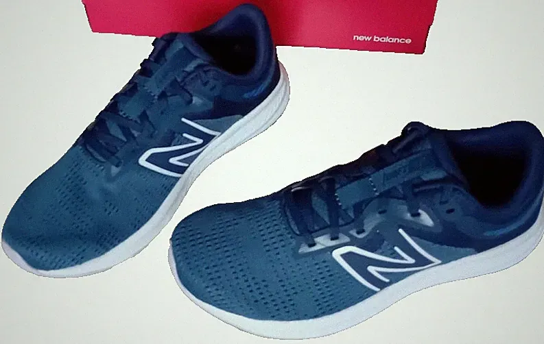 New Balance Damen Drift Neutral Laufschuhe Blau Gr.37,5 Neu ohne Karton