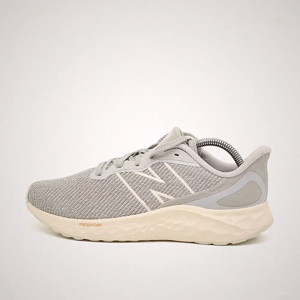 New Balance Damen Fresh Foam Arishi v4 Sneaker Grau Low-Top Laufschuhe EU 39