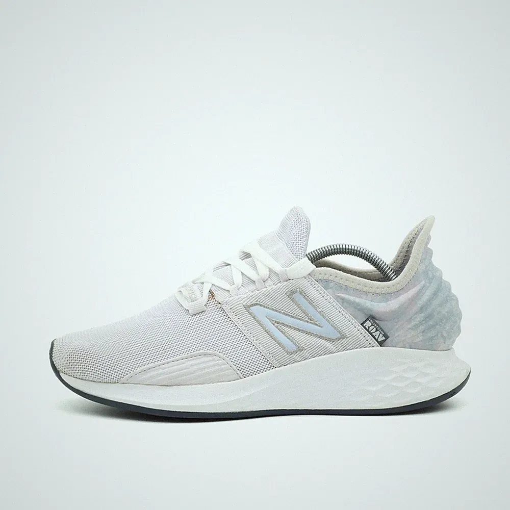 New Balance Damen Fresh Foam Laufschuh Weiß Mesh Atmungsaktiv Sneaker EU 40.5