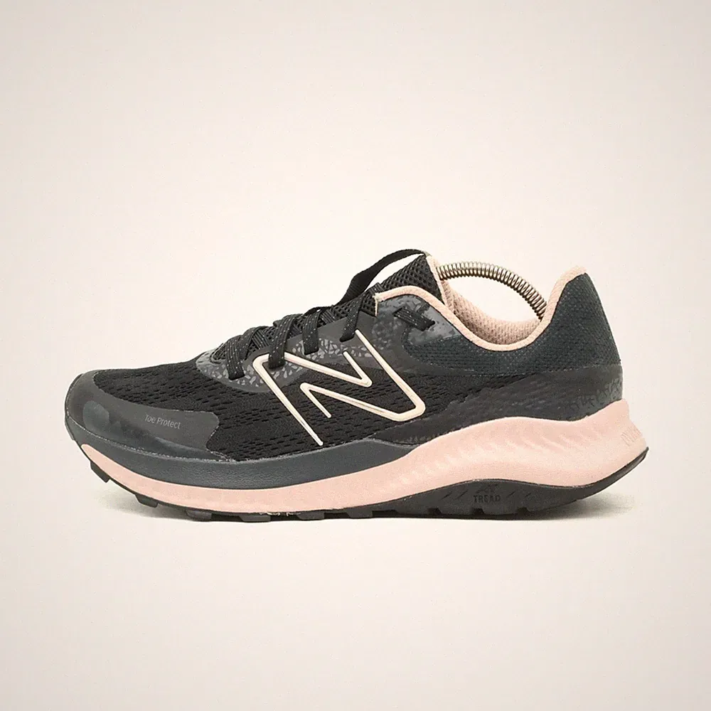 New Balance Damen Nitrel v5 Sportschuh Schwarz/Rosa Niedrig Laufschuh EU 40.5