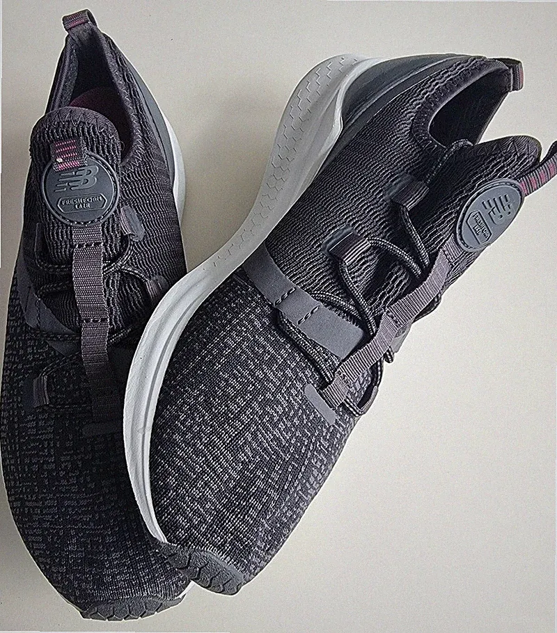 New Balance Damen Schuhe WLAZRMB Größe 42,5 für Laufen harte Oberflächen leicht