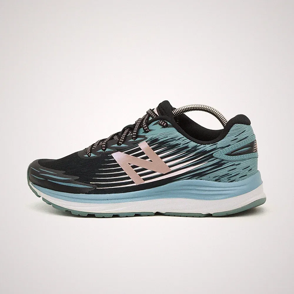 New Balance Damen Synact Sportschuh EU 39 Schwarz/Türkis WSYNLH1