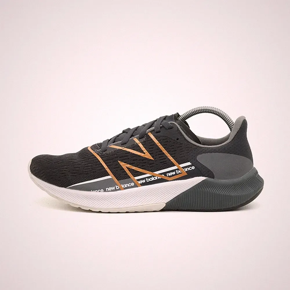 New Balance Damen WFCFRCG2 Sneaker Schwarz/Orange Mesh Foam Laufschuhe EU 37,5