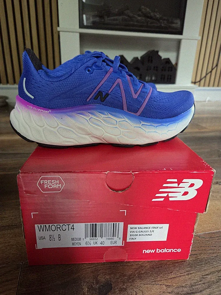New Balance Fresh Foam & More WMORCT4 Laufschuhe Blau Mesh Gr 40 Neu im Karton