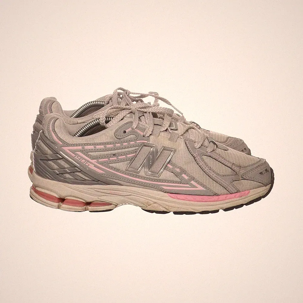 New Balance, Laufschuhe, Größe: 43, Grau/Weiß/Pink, Damen #hyR