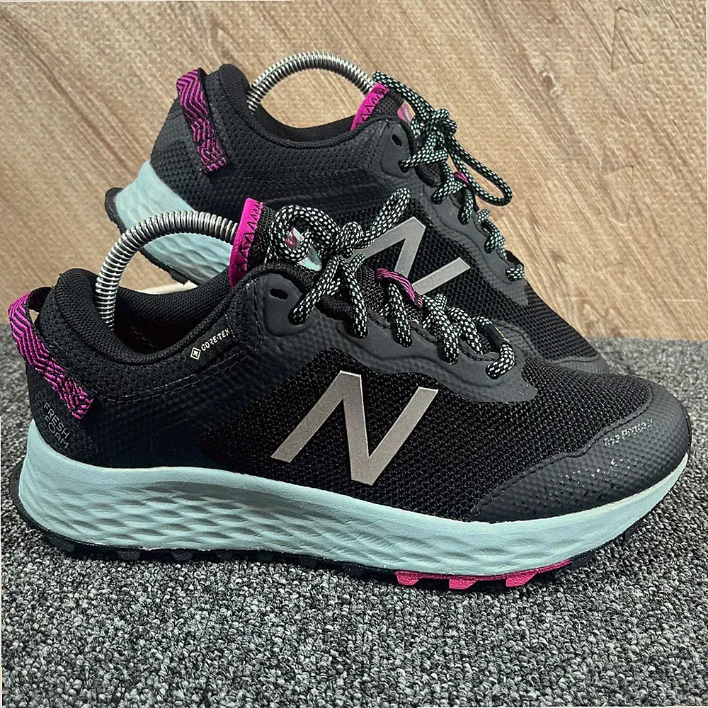 New Balance Trailrunningschuhe Arishi GTX Damen UK 5 Black Berry UVP 119£