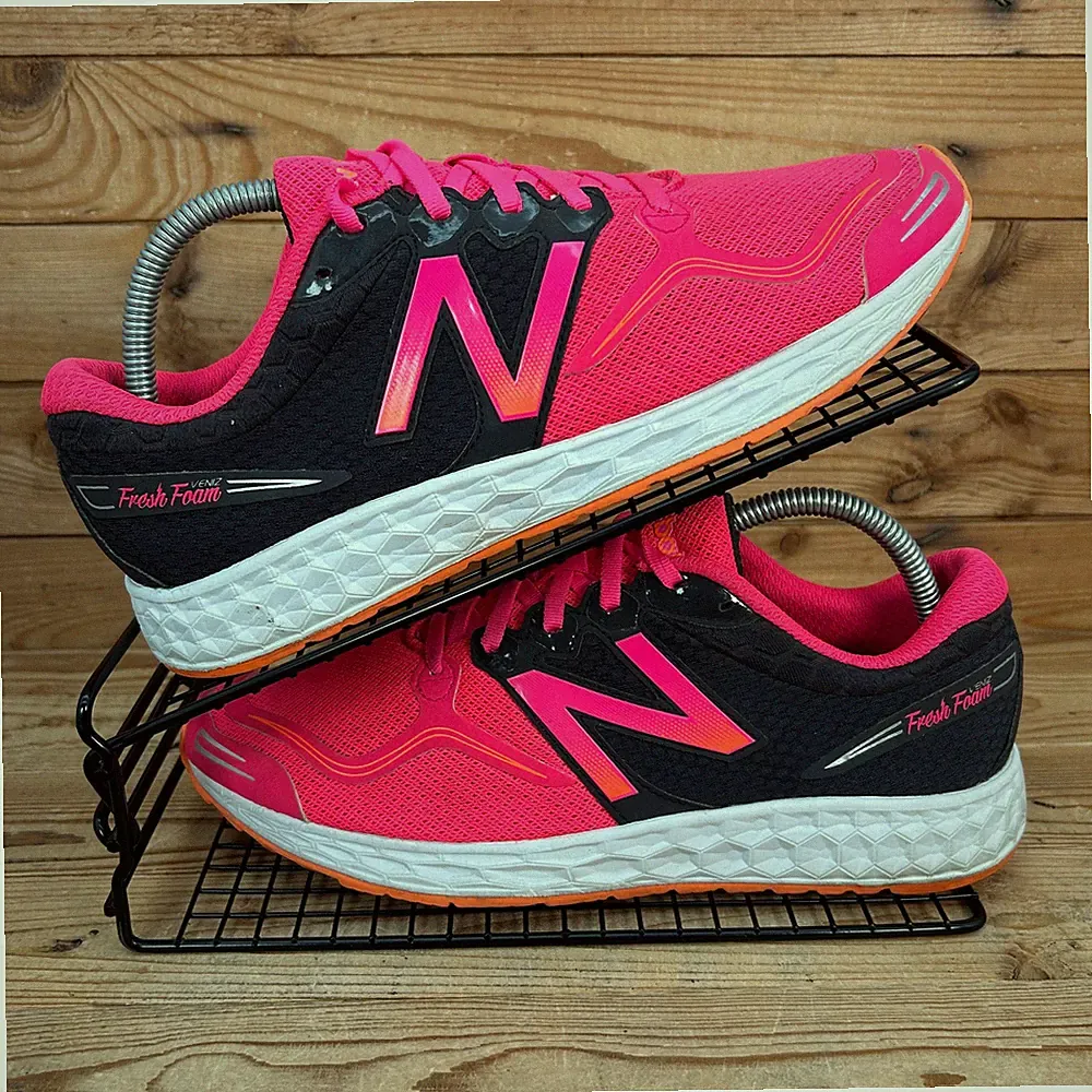New Balance Turnschuhe Damengröße UK 8 Veniz Fresh Foam pink Laufschuhe neu mit Karton