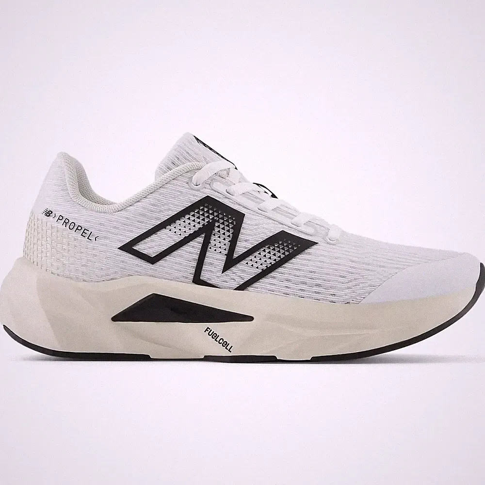 NEW BALANCE UNISEX SCHUHE GPFCPRC5 FUELCELL PROPEL V5 WEISS SPORT RUNNING