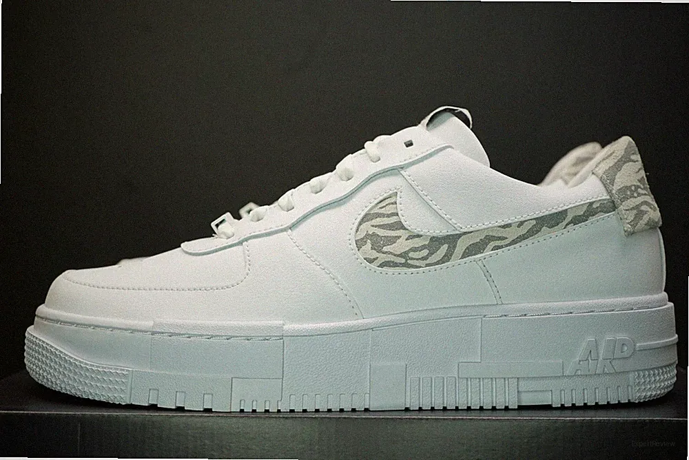 Nike AF1 Air Force 1 Low Pixel SE Zebra Schuhe DH9632 100 Weiß Grau WMNS UK 9