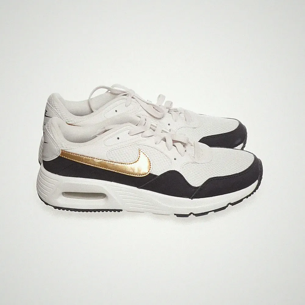 Nike Air, Laufschuhe, Größe: 42, DV6842-001, Weiß/Schwarz/Gold, Damen #pTT