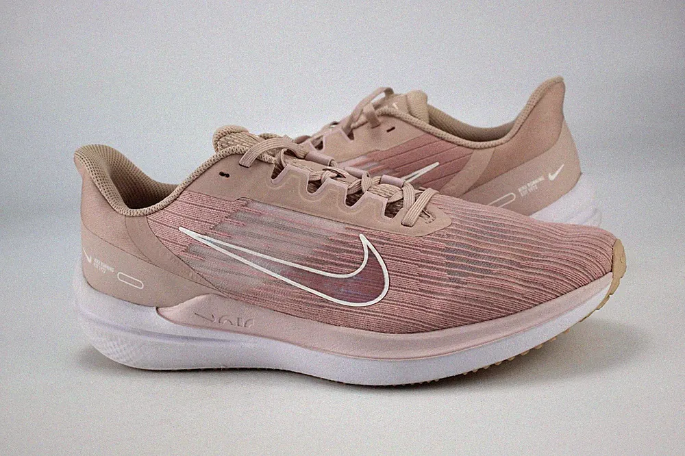 Nike Air Winflo 9 Gr.44,5 Damen Freizeit/Laufschuh Sneaker Leicht TOP P 955