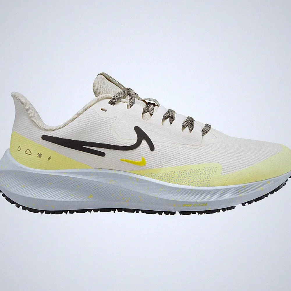 Elfenbein Leichtlaufschuhe