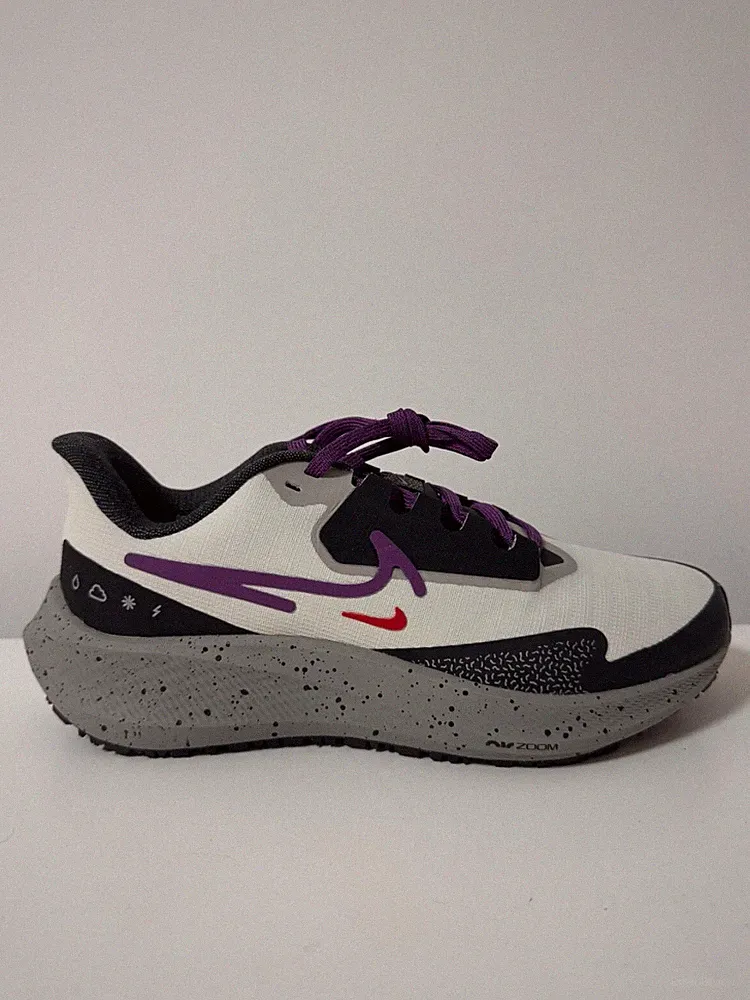 NIKE AIR ZOOM PEGASUS 39 SHIELD DO7626-003 WMNS LAUFSCHUH WANDERN 36,5 GRAU
