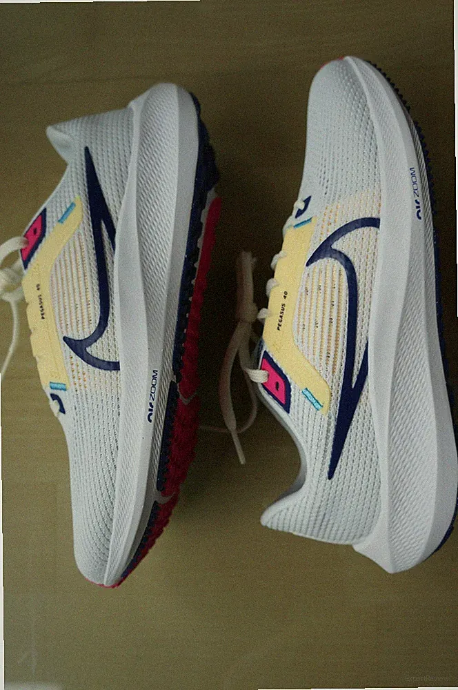 Nike Air Zoom Pegasus 40 Damen, Unisex Schuhe, Größe 39 Laufschuhe - NEU