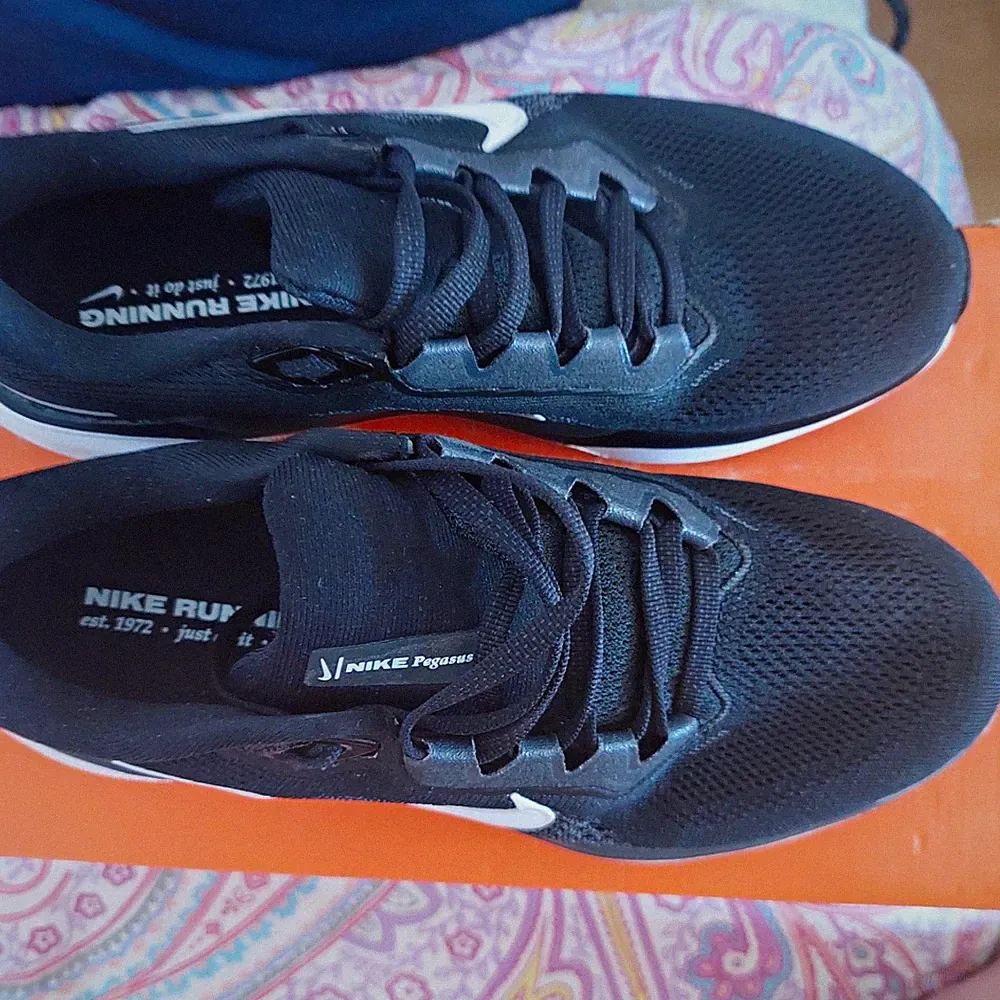 laufschuhe damen 39