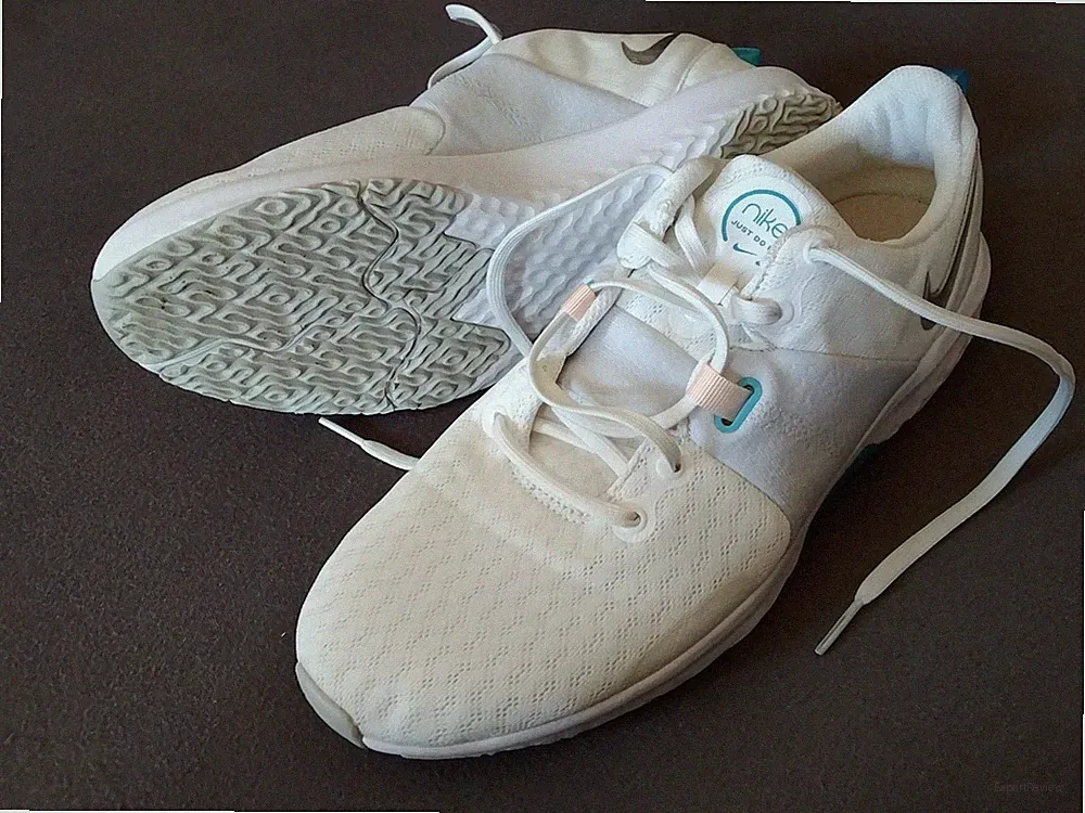 Nike Comfort Damen Sneaker 40 TOP Sportschuhe Laufschuhe leicht offwhite türkis