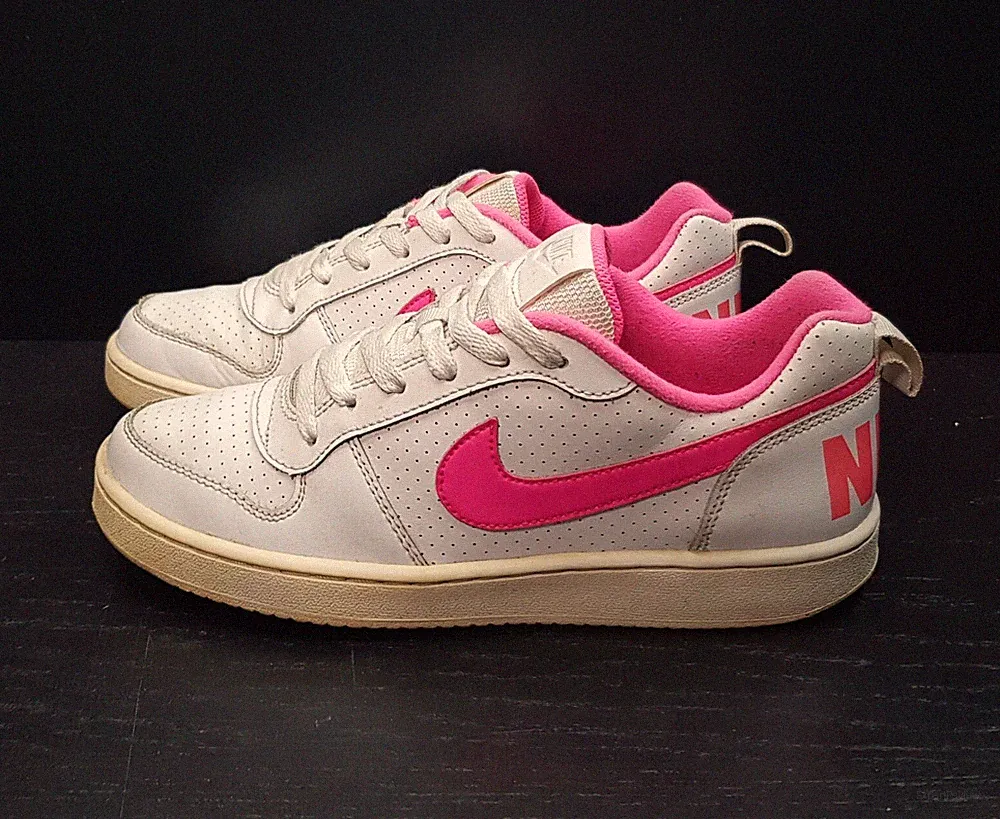 NIKE COURT BOROUGH GRÖSSE 5,5 UK EUR 38,5 MÄDCHEN DAMEN WEISS ROSA SNEAKER SCHUHE