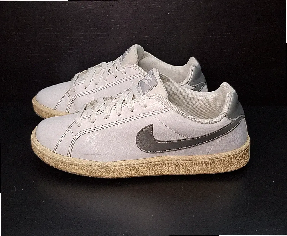 NIKE COURT MAJESTIC GRÖSSE 5,5 UK EUR39 DAMEN MÄDCHEN WEISS LOW TOP SNEAKER SCHUHE