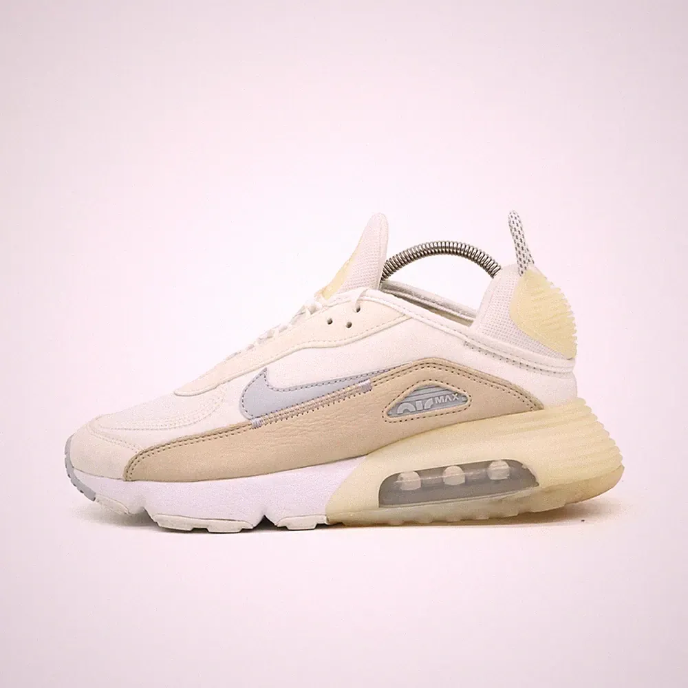 Nike Damen Air Max 2090 Schuh EU 38 Beige Weiß DA8702-100 Mesh Leder