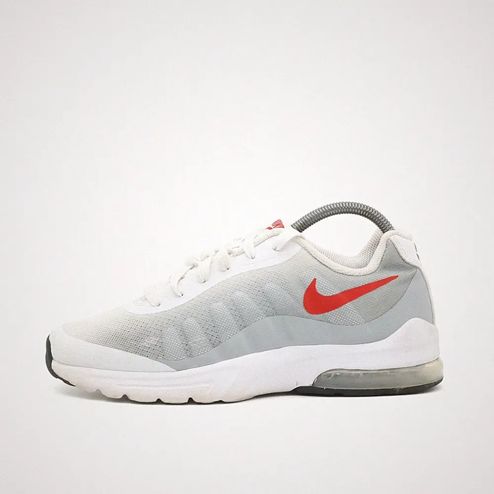 Nike Damen Air Max Axis Sneaker Weiß/Grau/Rot Mesh Low Top Air-Dämpfung EU 38