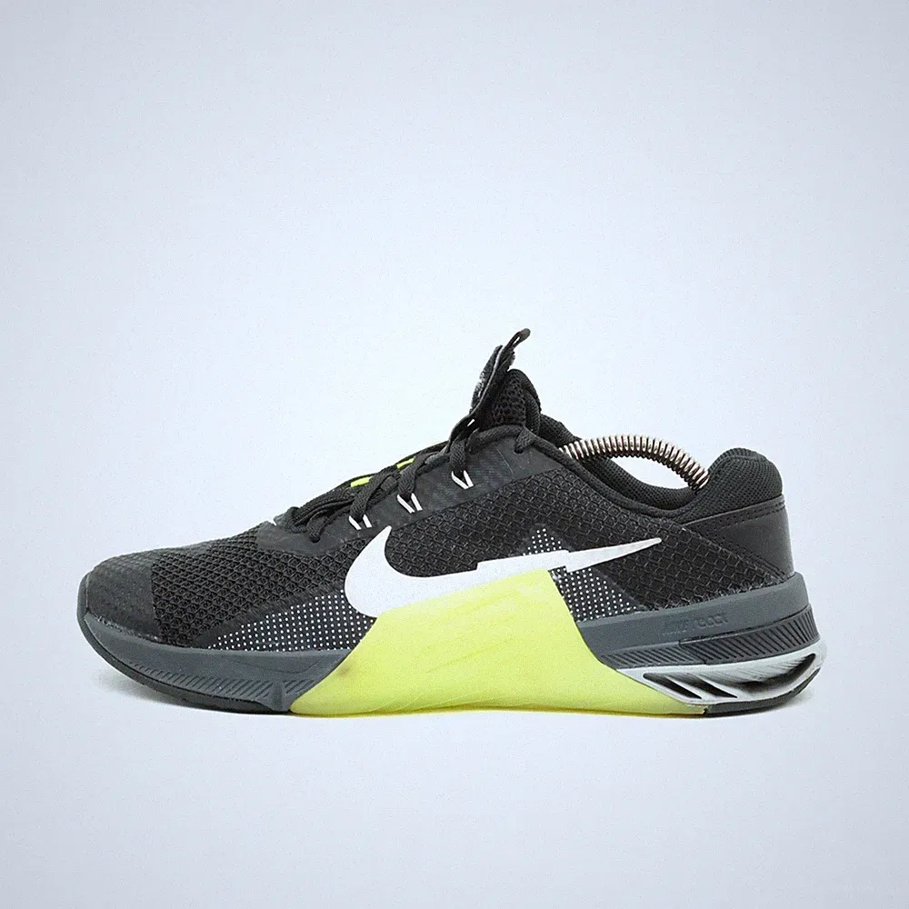 Nike Damen Metcon 7 Sneaker Schwarz Gelb Mesh Stabil Fitnessschuhe EU 40.5