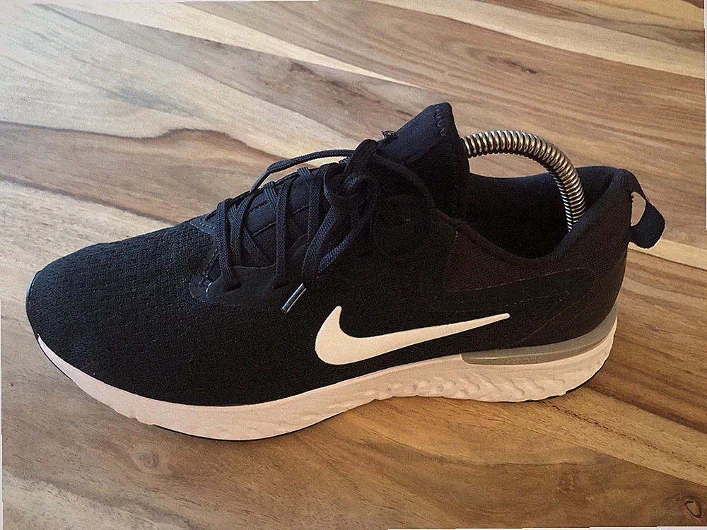 Nike Damen Odyssey React Sneaker Schwarz Atmungsaktiv Laufschuh EU 40