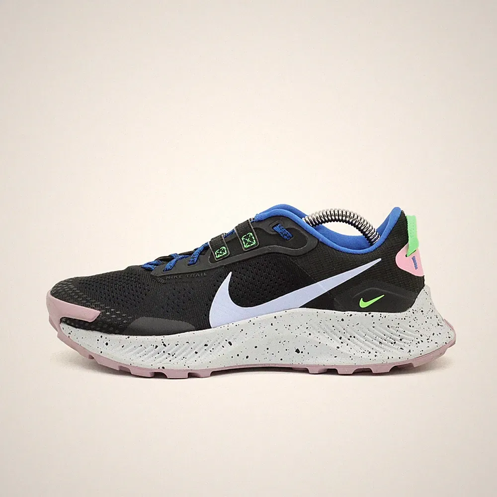 Nike Damen Pegasus Trail 4 Laufschuh Schwarz/Mehrfarbig React Sneaker EU 38