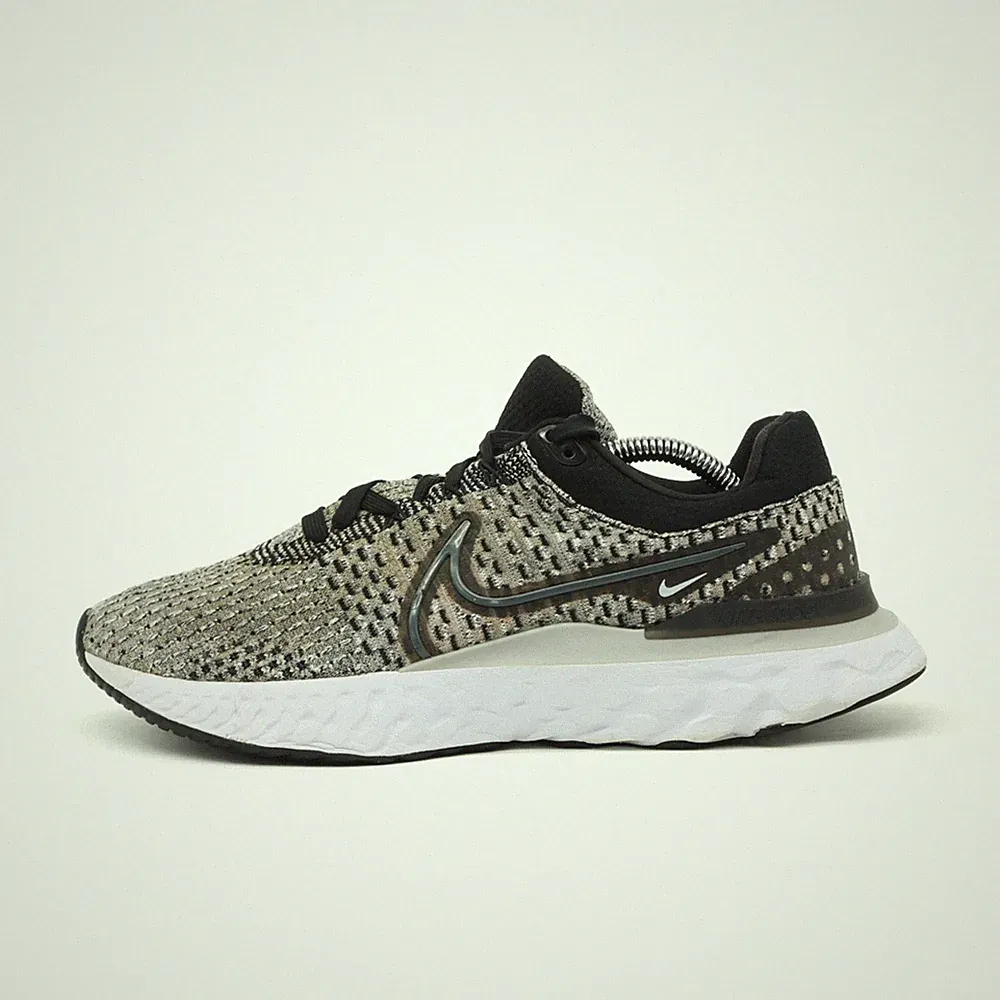 Nike Damen React Infinity Run Flyknit 2 Sneaker Schwarz Top Laufschuhe EU 42