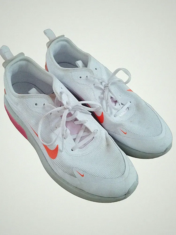 Nike Damen Sportschuhe Laufschuhe Weiß Gr. 42.5