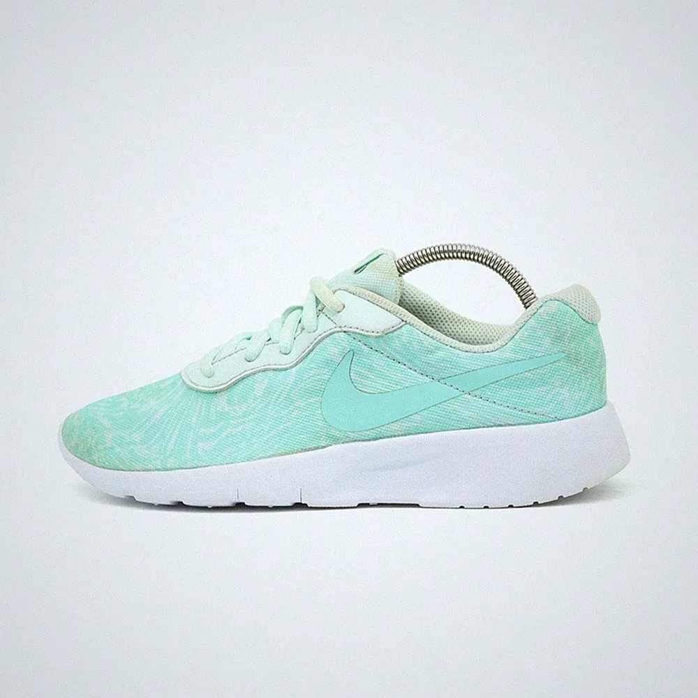 Nike Damen Tanjun Schuh EU 37.5 Mintgrü 833668-300 Mesh Low-Top Leicht