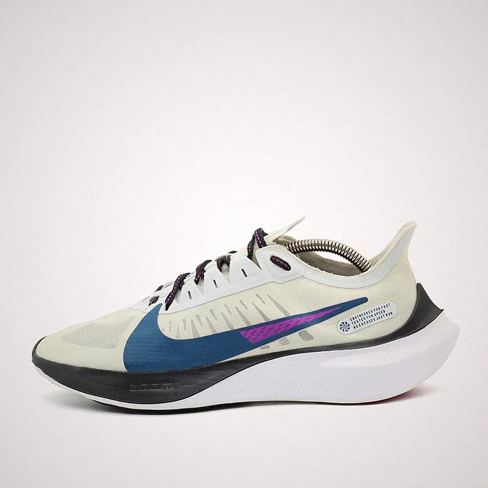 Nike Damen Zoom Fly 3 Sneaker Weiß/Blau/Pink Synthetik Niedrig Laufschuh EU 41
