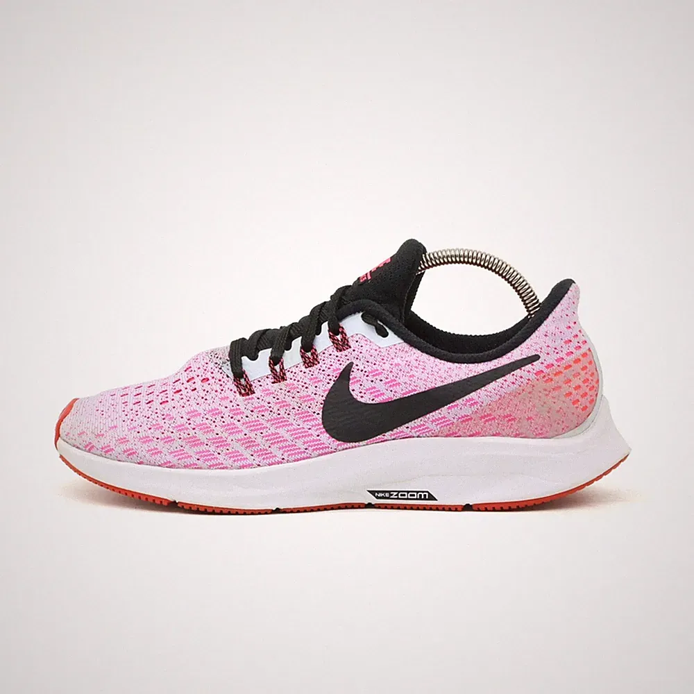 Nike Damen Zoom Pegasus 35 Sportschuh Low-Top Laufschuh EU 37.5