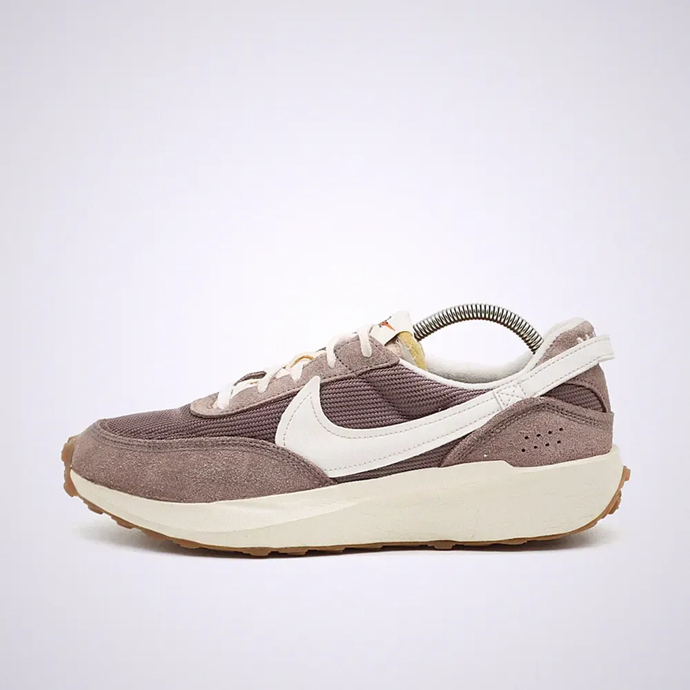 Nike Damen Zoom Vomero 5 Laufschuh EU 41 Braun DX2931-200