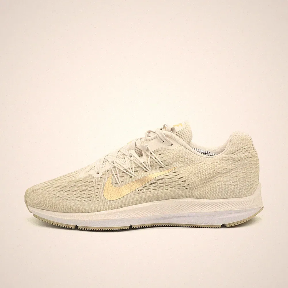 Nike Damen Zoom Winflo 5 Sneaker Beige/Gold Mesh Leichtgewicht Laufschuh EU 41