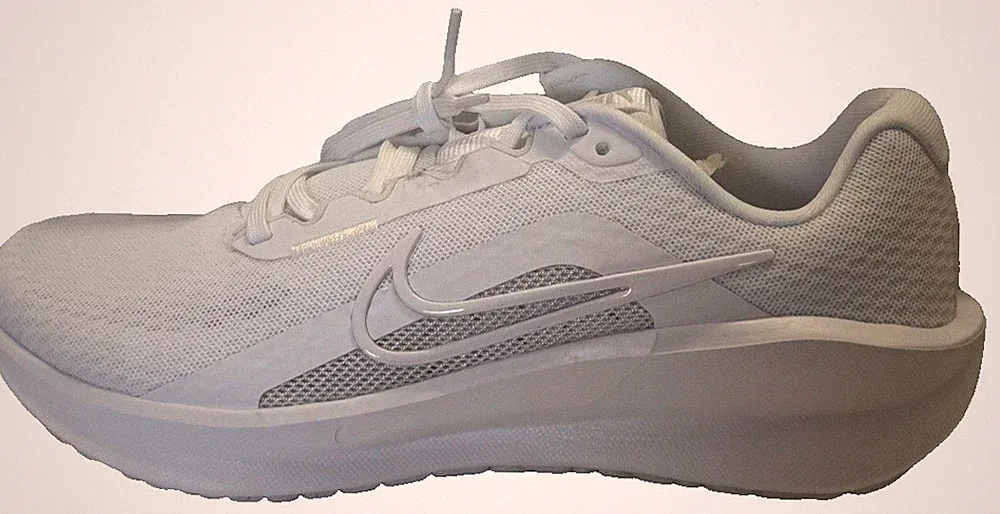 Nike Downshifter 13 Damen Straßenlaufschuhe UK 6,5 US 9 EU 40,5 REF 3639