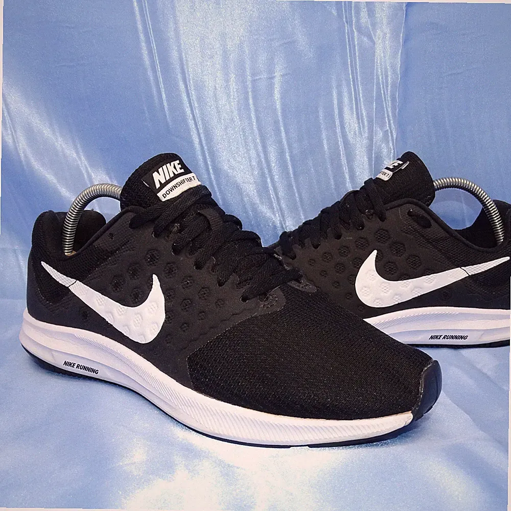 NIKE DOWNSHIFTER 7 SNEAKER GR 38 39 LAUFSCHUHE DAMEN SCHUHE SCHWARZ FREE ZOOM A9