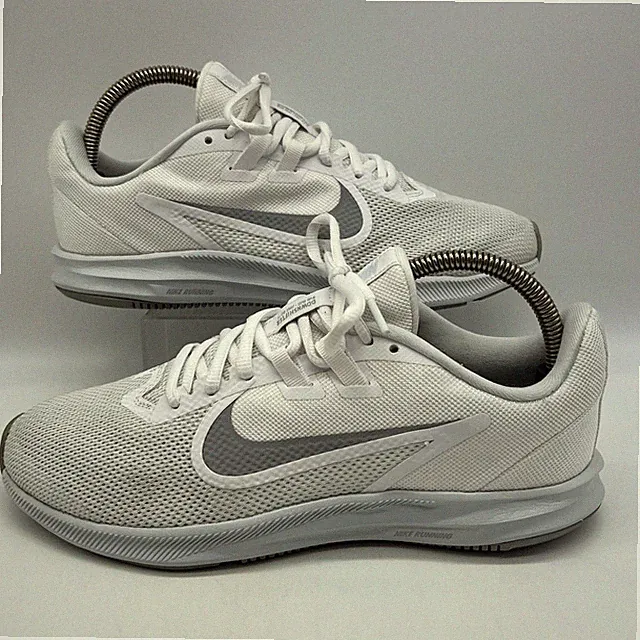 Nike Downshifter 9 Weiß Damen Laufschuhe Turnschuhe Größe UK 7 EU 41 Siehe Bilder