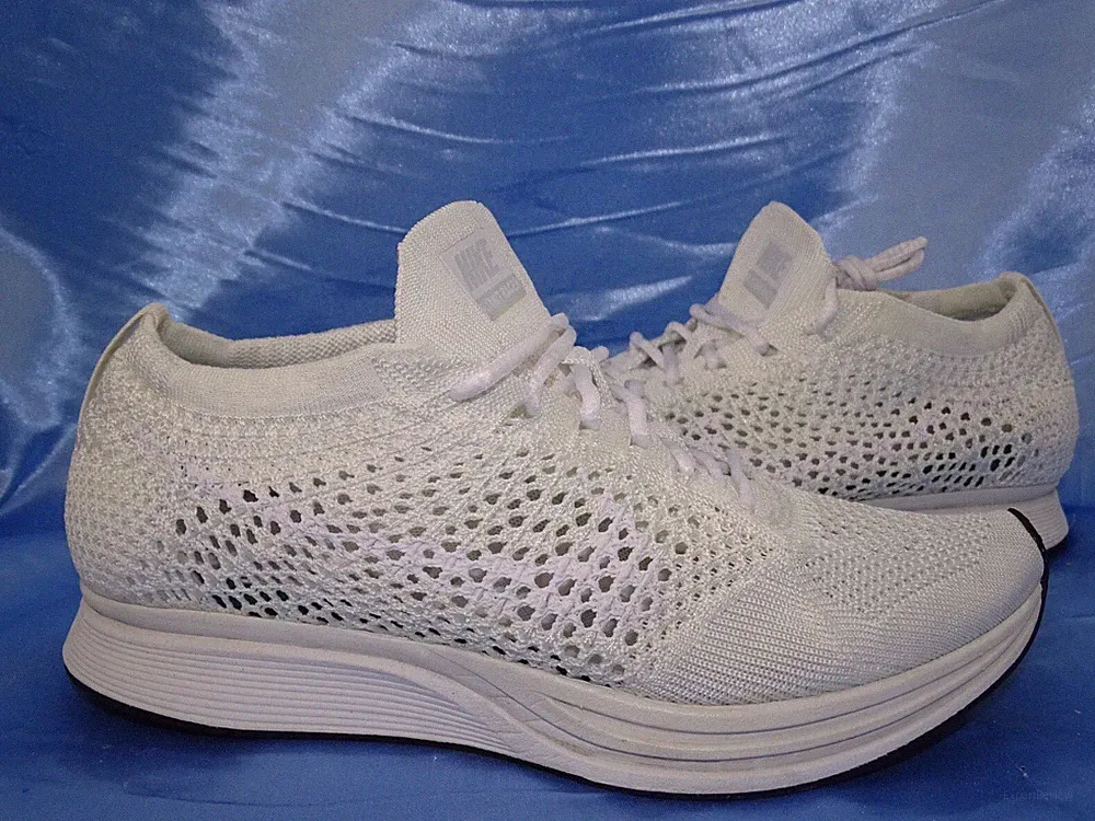 NIKE FLYKNIT RACER DAMEN LAUFSCHUHE GR 37 38 WEIß SNEAKER SCHUHE FREE ZOOM