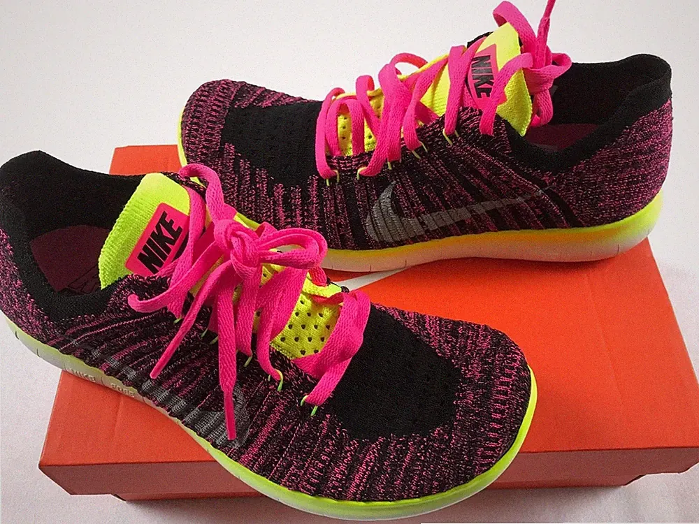 Nike FREE RN FLYKNIT (GS) Mädchen Laufschuhe wie Barfuss Gr. 38 NEU