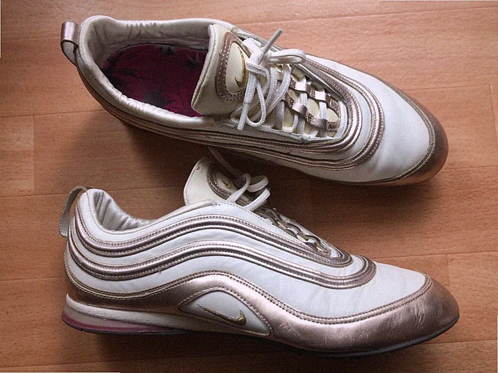 NIKE Gr. 40 damen Laufschuhe Sportschuhe weiß /GOLD