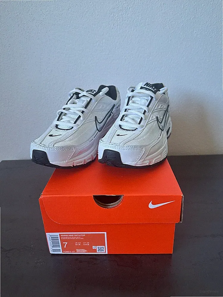 Nike Initiator Größe 38 Damenschuhe (Laufschuhe) Farbe Weiß Neu