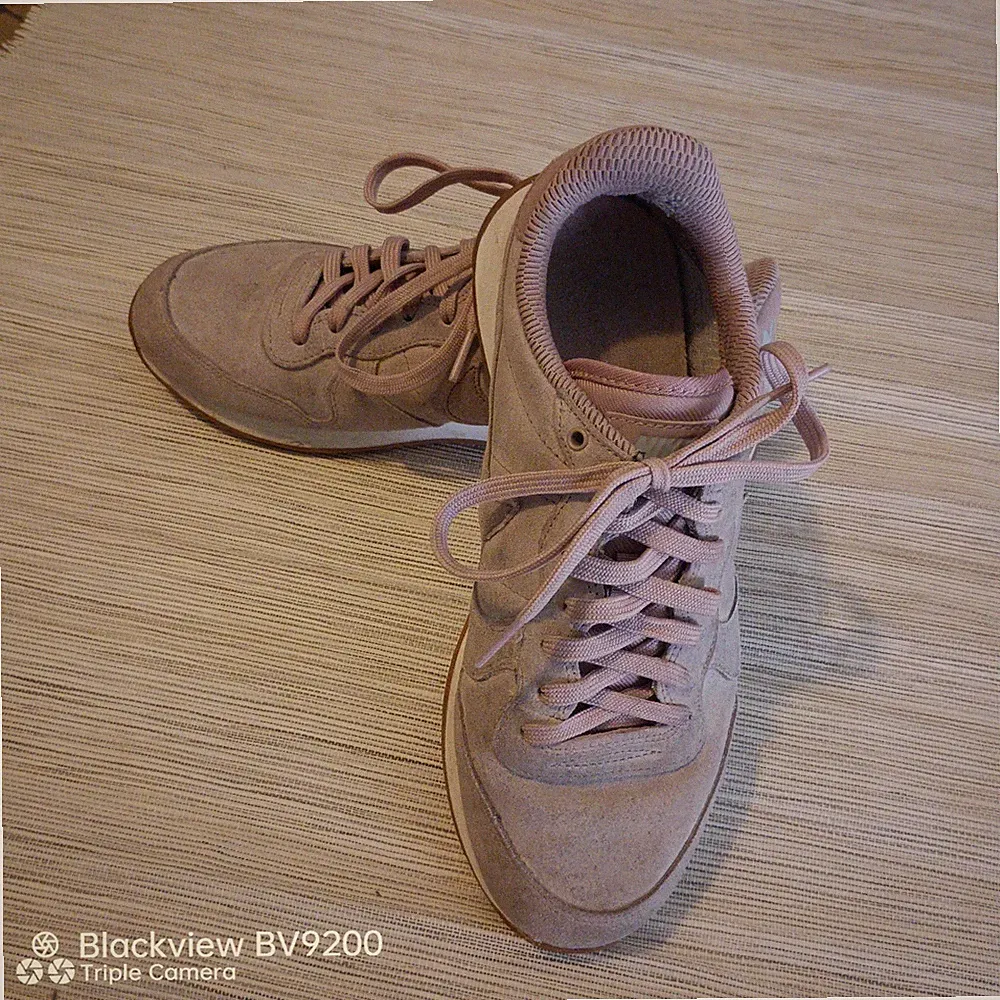 Nike Lauf- Fitness Sportschuhe Mod.: WNMS Internationaist Rosé, Size 40