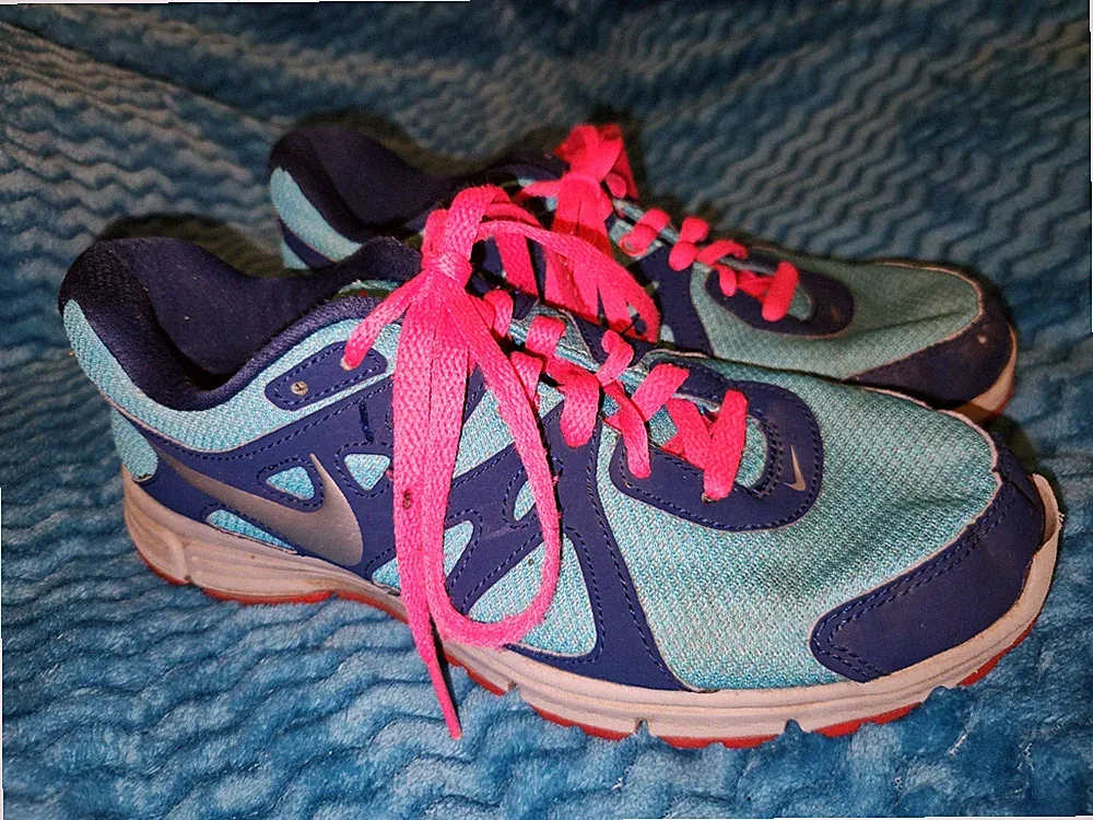 nike laufschuhe 40 Revolution Türkis blau pink running shoes Sammler Alt damen