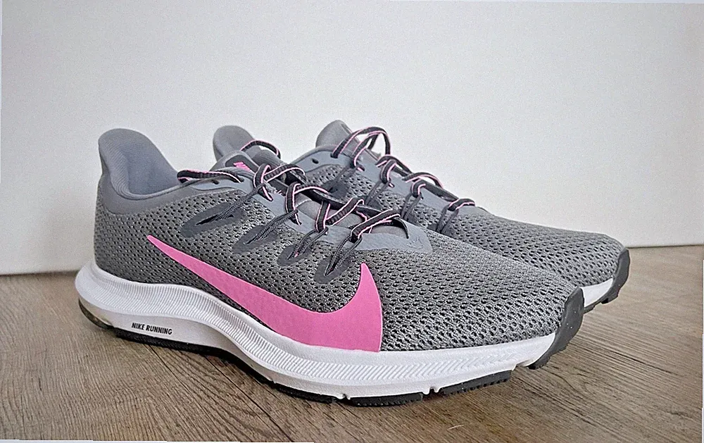 Nike Laufschuhe Damen Grau Rosa Gr 38 US7 Sneaker Running Sportschuhe